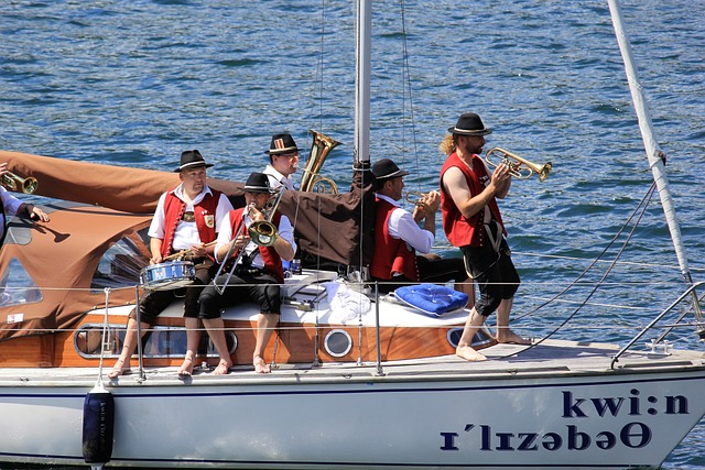 阿门：区别在于命中关键球&减少失误 我们防守不错但需要更多得分.